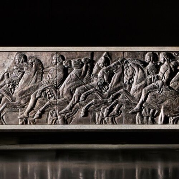 Bernhardt-Elysia-Buffet