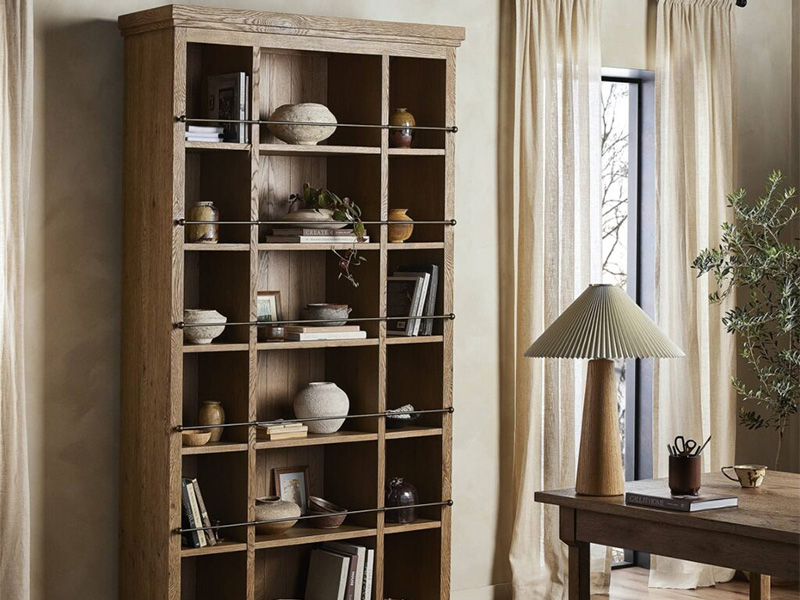 Four-Hands-Amber-Lewis-scaled